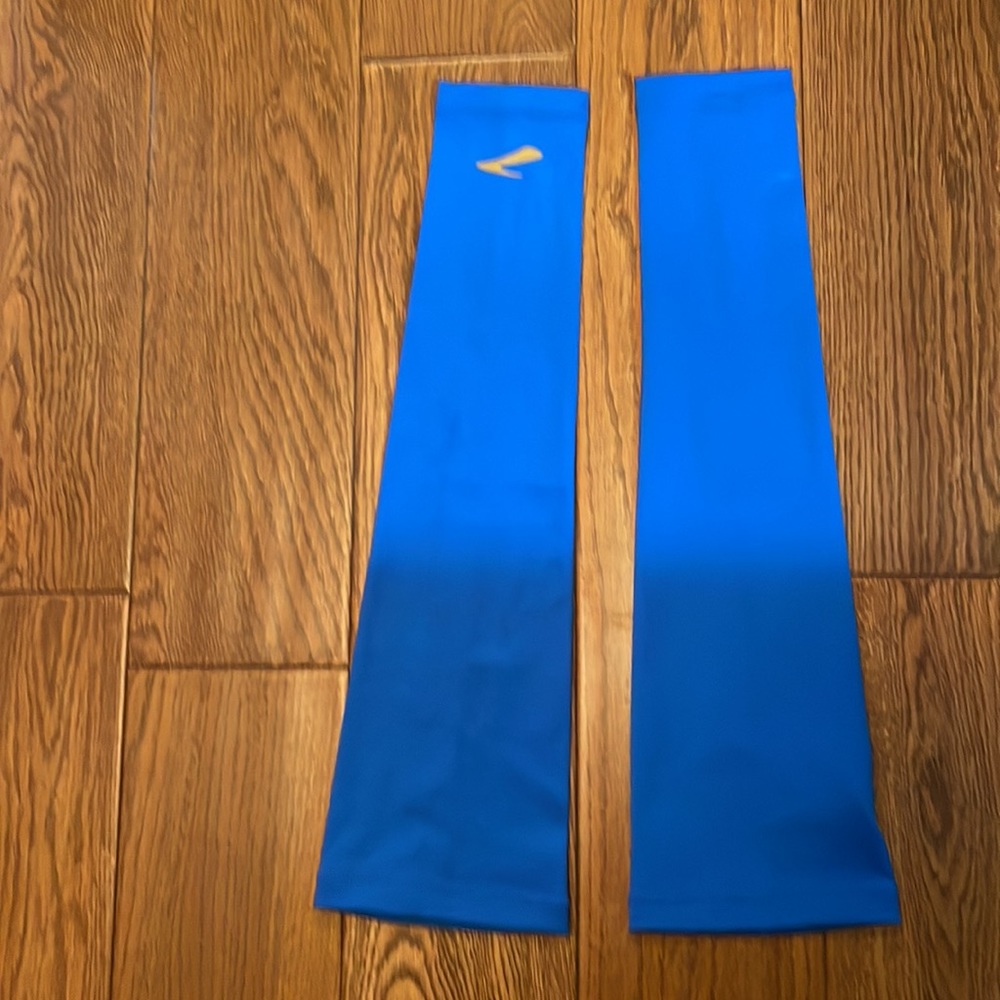 Brooks Blue Arm Sleeves for Running